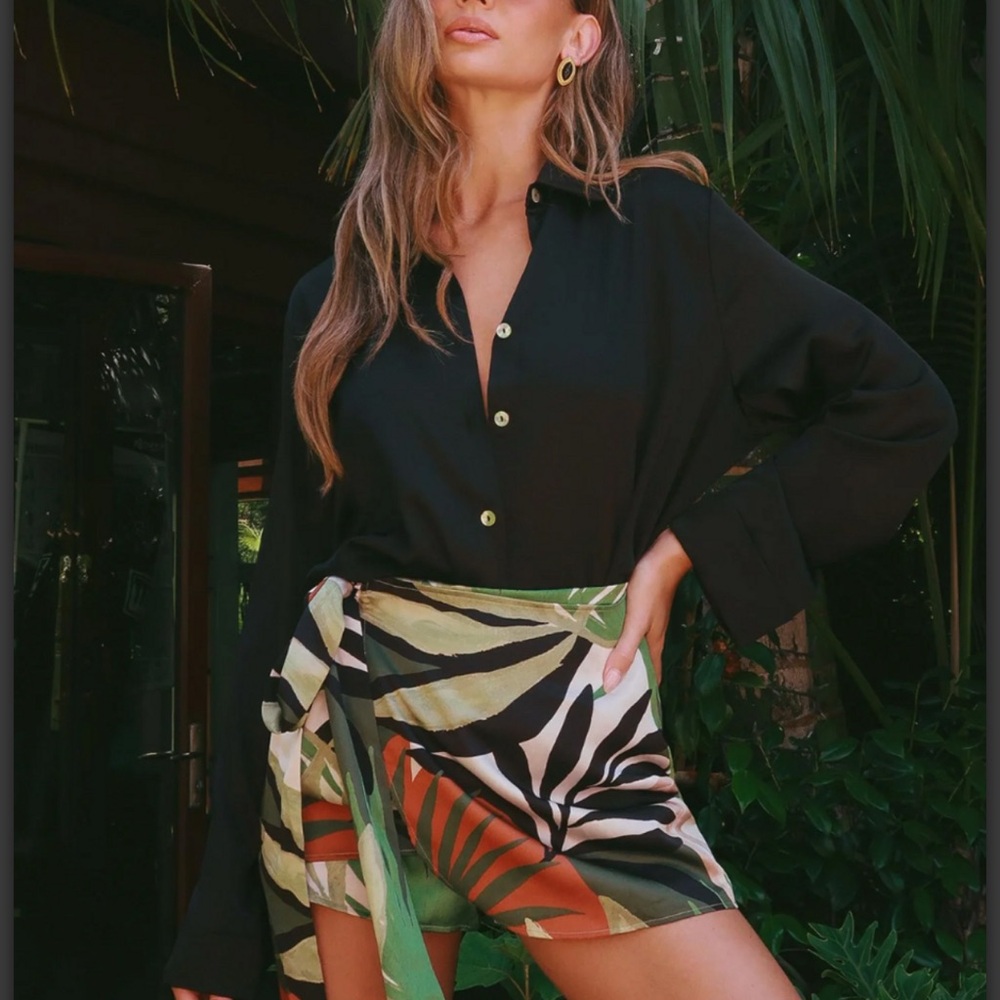Show Me Your MuMu Tropical Green and Black Mini Skirt